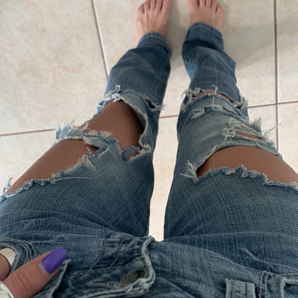 Refuge size 2 low rise blue denim jeans distress hole - Picture 3 of 8